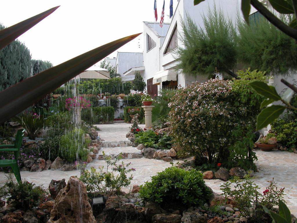 Hotel Canusium Canosa di Puglia Exterior photo