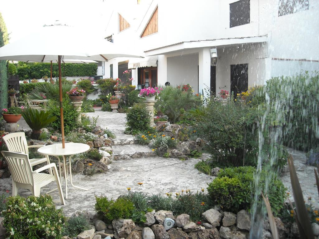 Hotel Canusium Canosa di Puglia Exterior photo